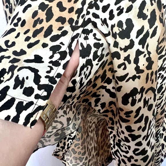 Chico's no iron leopard print Button Down Shirttail blouse  16/18-XL - Picture 9 of 10